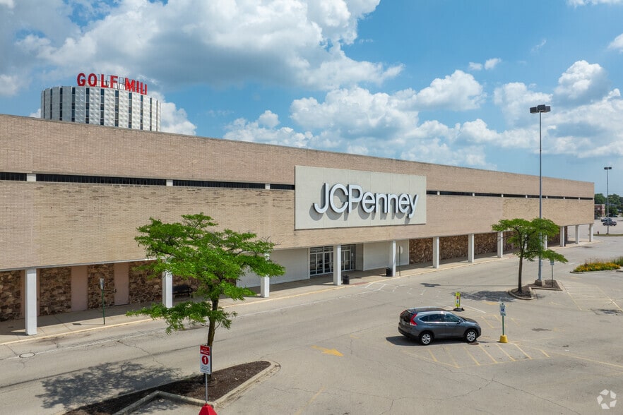 220 Golf Mill Ctr, Niles, IL for sale - Building Photo - Image 2 of 4