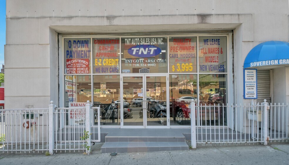 3766 Boston Rd, Bronx, NY for lease - Building Photo - Image 2 of 9