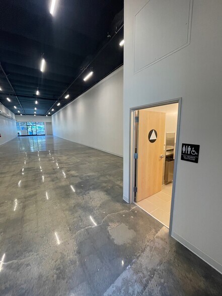 628 Santa Cruz Ave, Menlo Park, CA à louer - Photo intérieure - Image 2 de 5