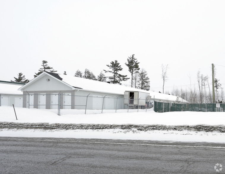 85 St Entreprises, Blainville, QC à vendre - Photo du bâtiment - Image 2 de 2