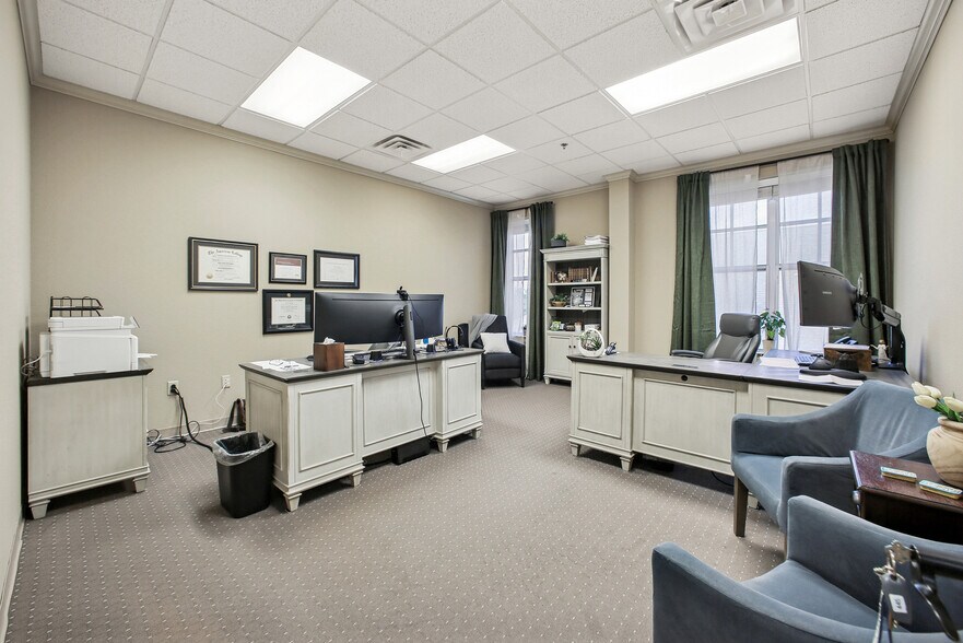 1670 Keller Pky, Keller, TX à vendre - Photo du bâtiment - Image 3 de 19