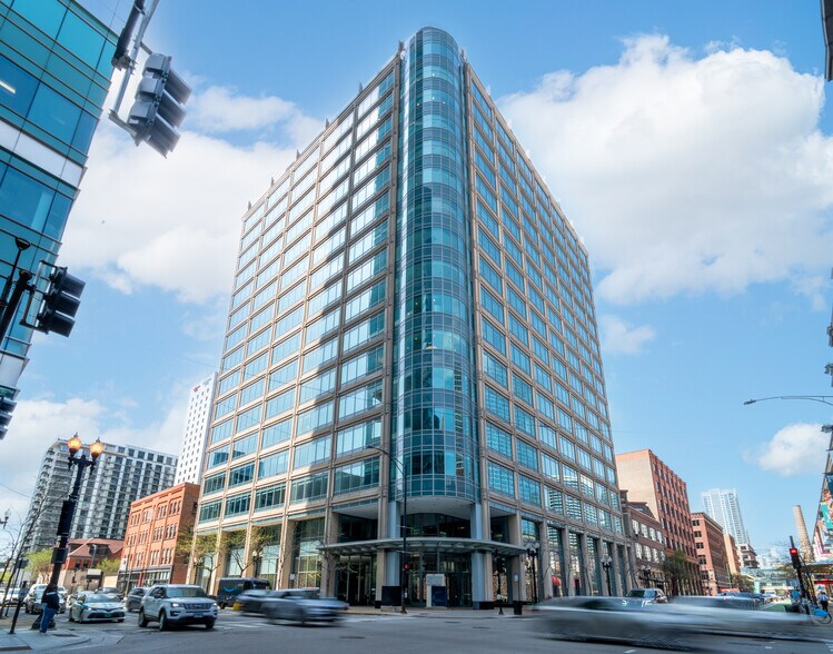 550 W Washington Blvd, Chicago, IL à louer - Photo du bâtiment - Image 1 de 20