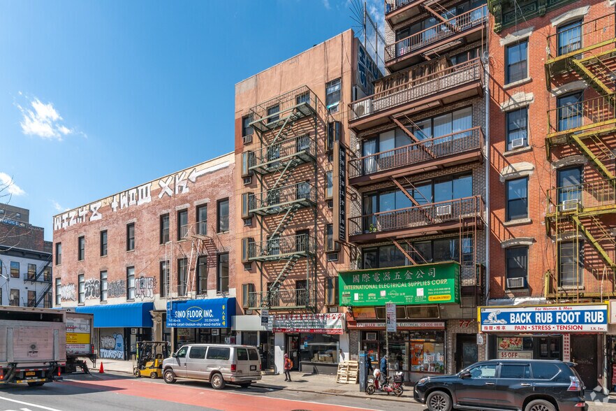 75 Allen St, New York, NY à vendre - Photo du bâtiment - Image 3 de 5