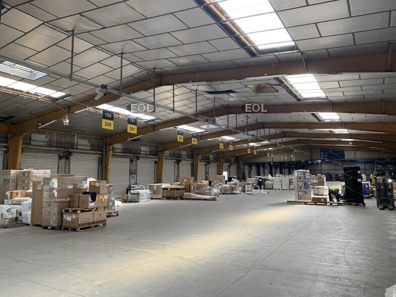 Industrial in Avignon for sale - Interior Photo - Image 1 of 5