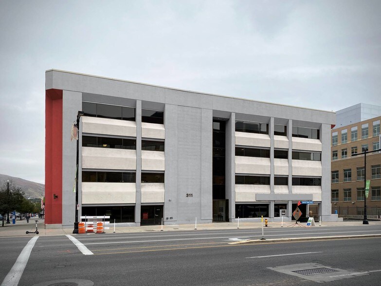 311 S State St, Salt Lake City, UT for lease - Building Photo - Image 2 of 12