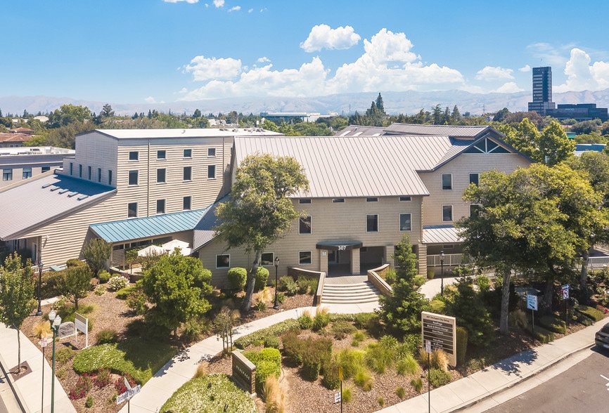 307 Orchard City Dr, Campbell, CA for lease - Building Photo - Image 2 of 12