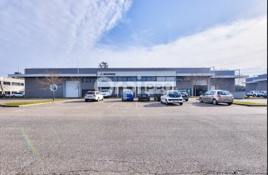 151 B Route De Grenoble, Saint-Priest for lease - Building Photo - Image 2 of 12