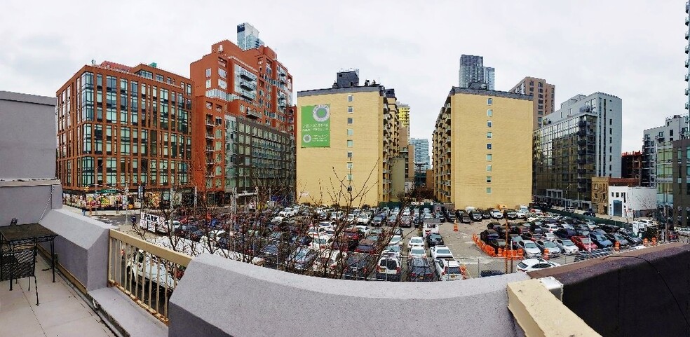 2409-2411 41st Ave, Long Island City, NY for lease - Building Photo - Image 3 of 6