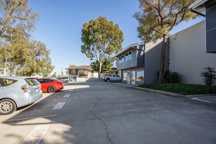 2829-2871 Gundry Ave, Signal Hill, CA for sale - Building Photo - Image 3 of 49