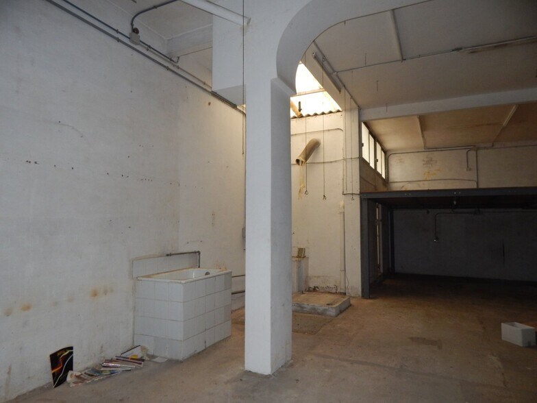 Retail in Ontinyent, Valencia for lease - Building Photo - Image 3 of 9