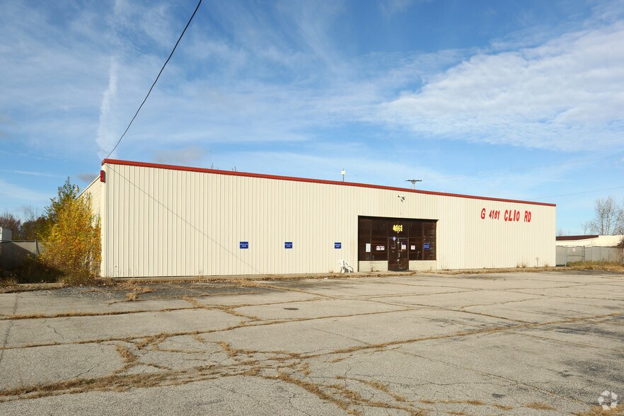 4161 Clio Rd, Flint, MI à vendre - Photo du bâtiment - Image 3 de 7
