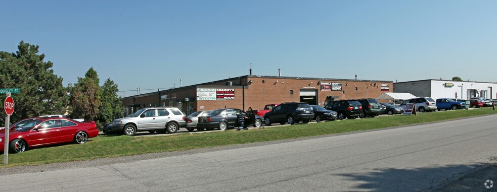 933 Dillingham Rd, Pickering, ON for lease - Building Photo - Image 2 of 3