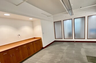 1100 NW Glisan St, Portland, OR for lease Interior Photo- Image 2 of 9