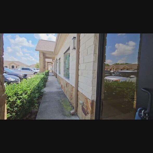 2911 A W Grimes Blvd, Pflugerville, TX for lease - Commercial Listing Video - Image 2 of 32