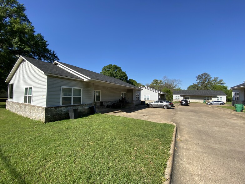 2402 Short Beech St, Texarkana, AR for sale - Building Photo - Image 3 of 15