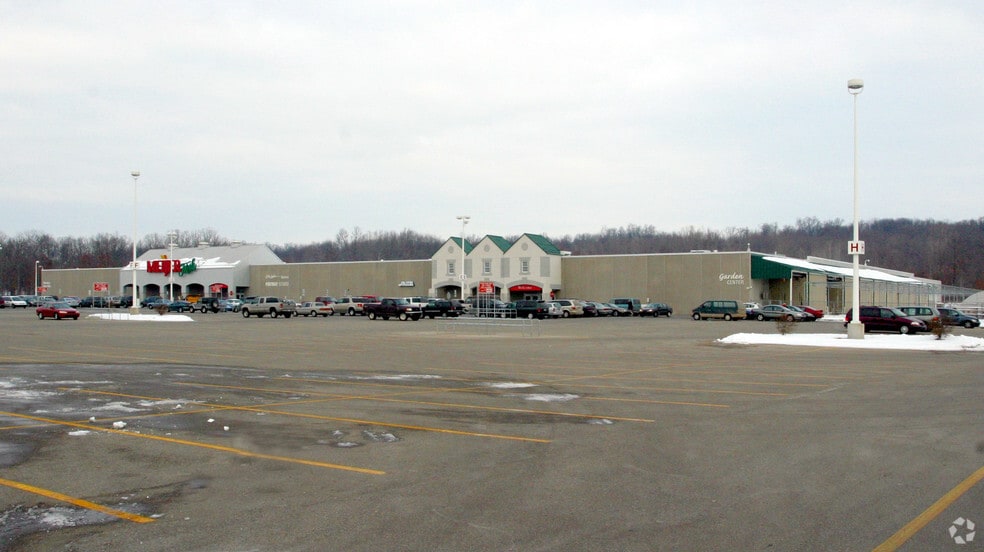 11901 E Fulton St, Lowell, MI for lease - Primary Photo - Image 1 of 2