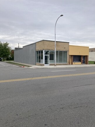 Plus de détails pour 4105 12 Mile Rd, Berkley, MI - Commerce de détail à vendre