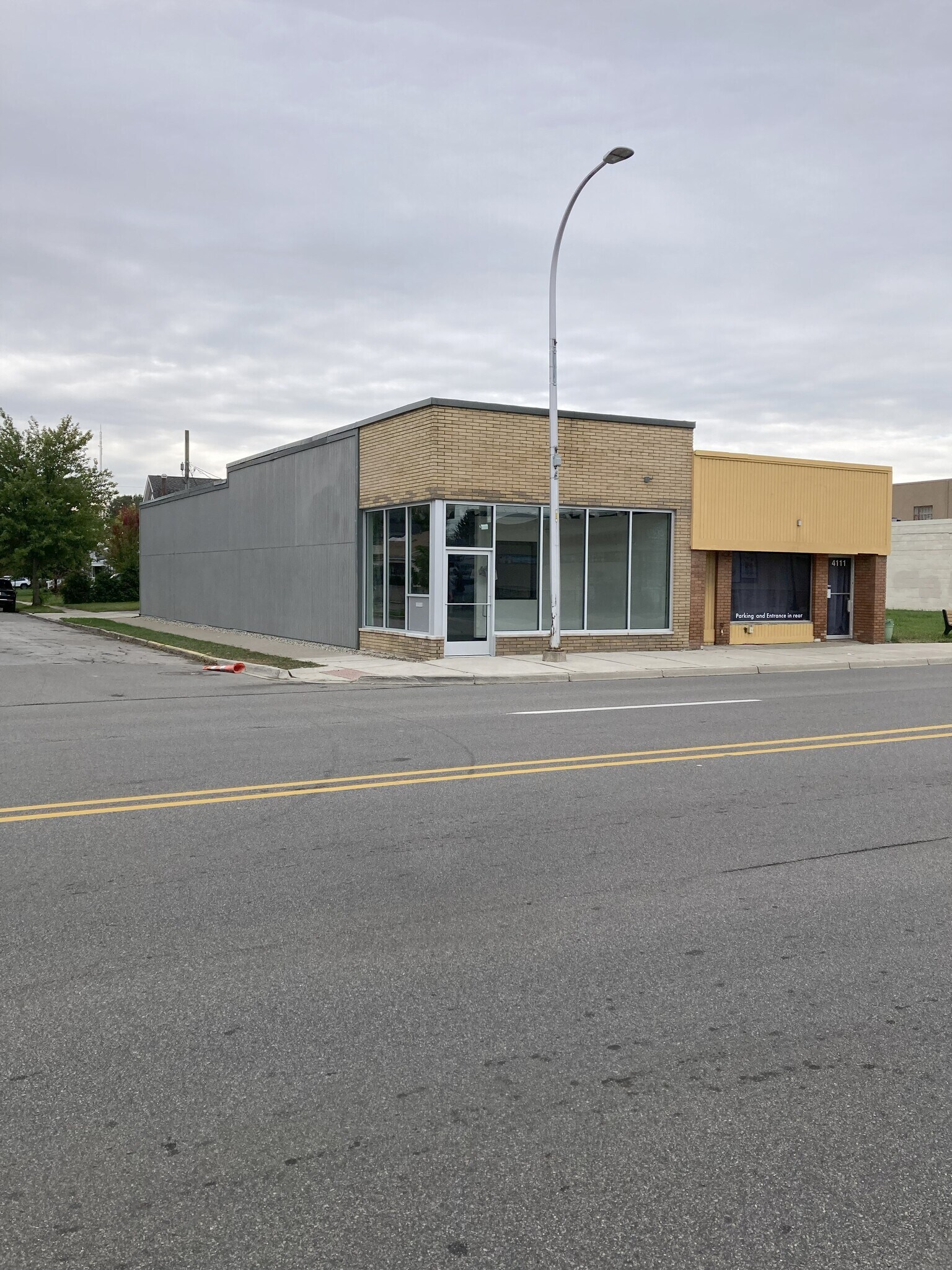 4105 12 Mile Rd, Berkley, MI à vendre Photo principale- Image 1 de 26