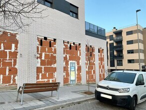 Commerce de détail dans Arganda del Rey, Madrid à louer Photo de construction- Image 1 de 3