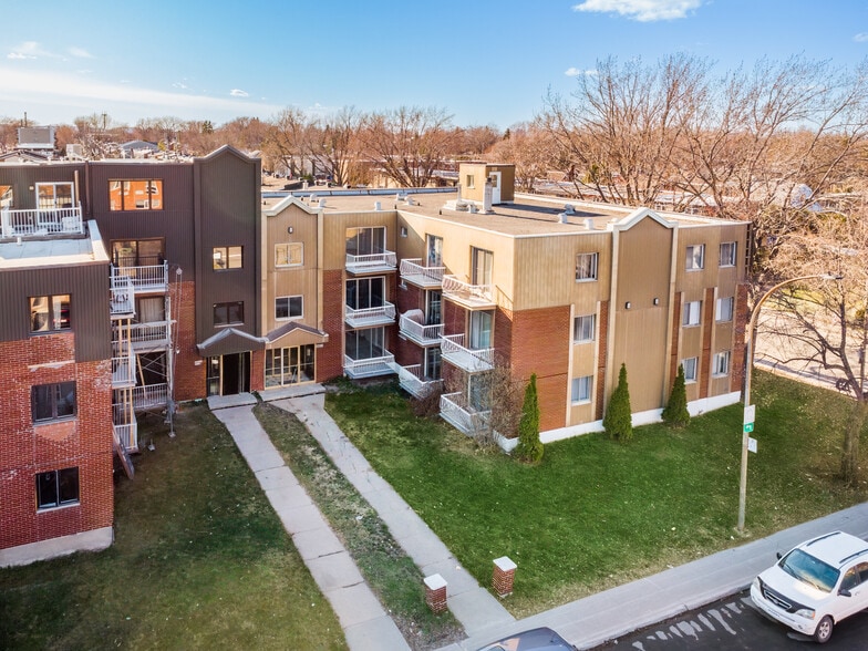 12081 Rue De Montigny, Montréal, QC for sale - Building Photo - Image 2 of 10