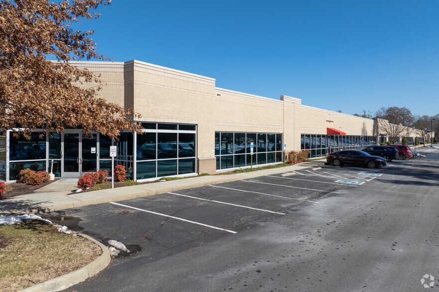 2805 N Parham Rd, Richmond, VA for sale - Building Photo - Image 2 of 8