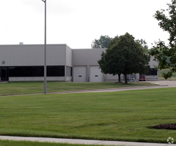 1890 N Wilkinson Way, Perrysburg, OH à vendre - Photo du bâtiment - Image 3 de 4