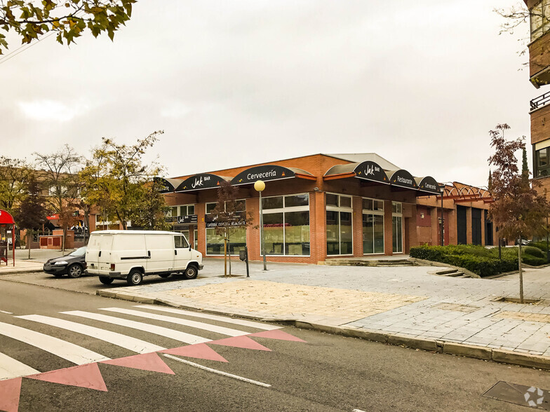 Avenida De Viñuelas, 17, Tres Cantos, Madrid à louer - Photo principale - Image 1 de 3