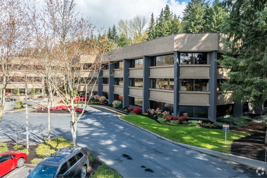 11820 Northup Way, Bellevue, WA for lease - Primary Photo - Image 1 of 5