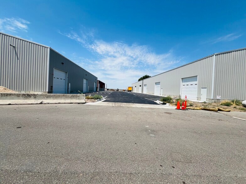 1438 W 3300 S, Ogden, UT à louer - Photo du bâtiment - Image 2 de 7