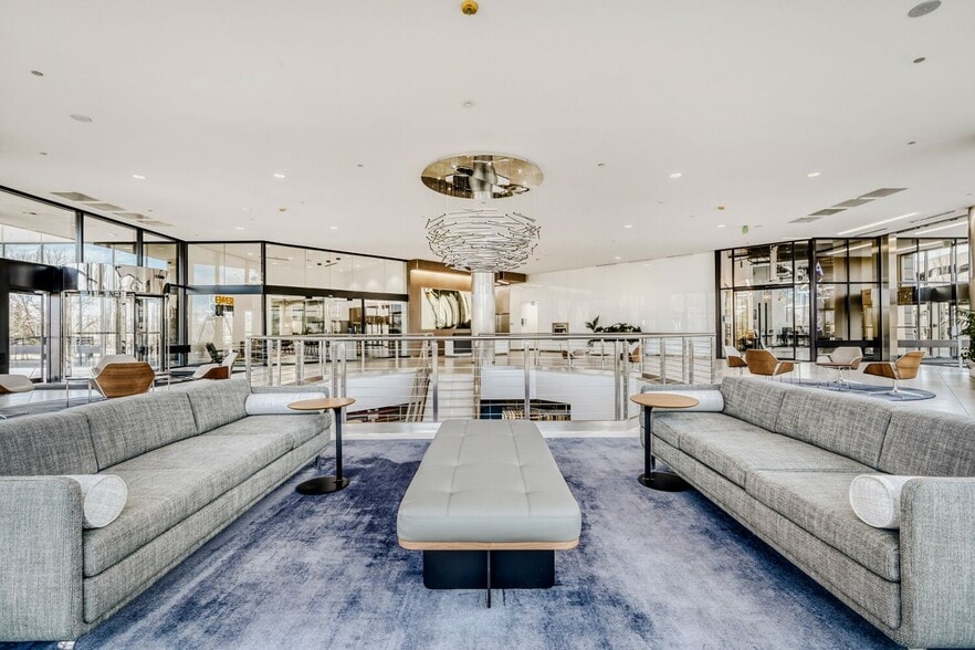 5613 Dtc Pky, Greenwood Village, CO for lease - Interior Photo - Image 2 of 14