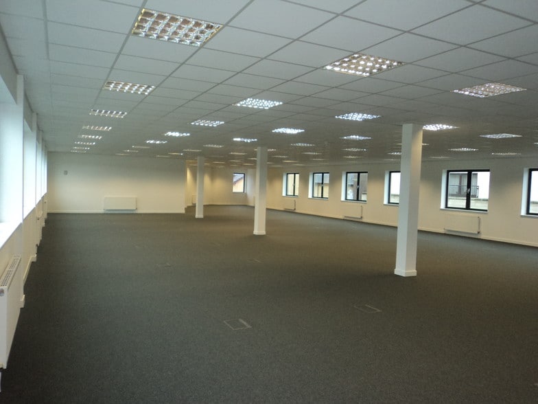 Castle St, Hamilton for lease - Interior Photo - Image 1 of 6