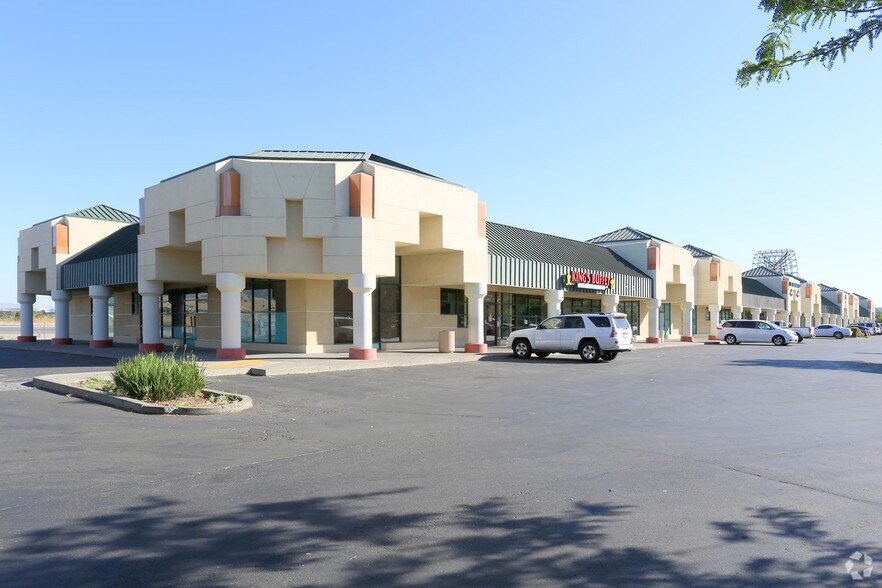 601-621 Orange Dr, Vacaville, CA à louer - Photo principale - Image 1 de 3