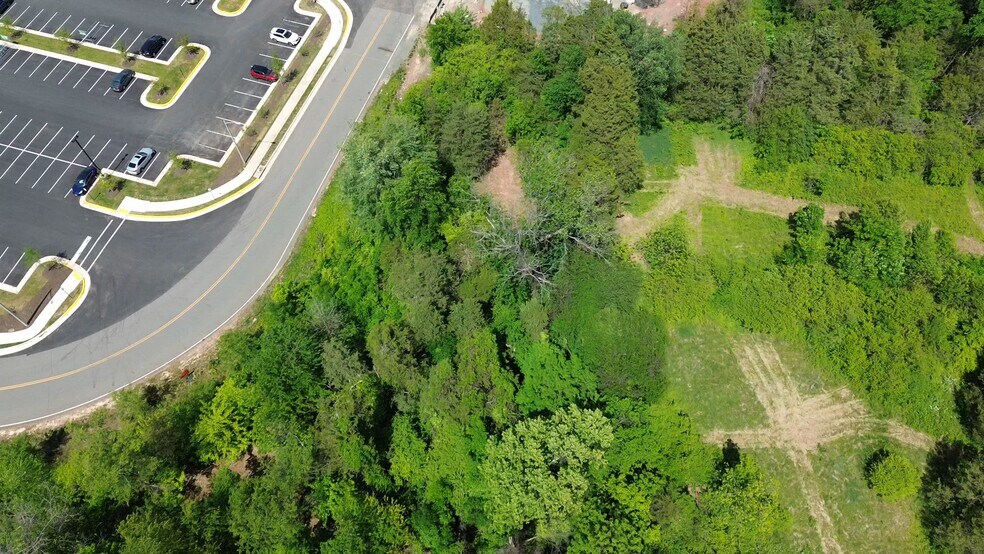 14981 Walter Robinson ln, Haymarket, VA à vendre - Vidéo sur l’inscription commerciale - Image 3 de 10