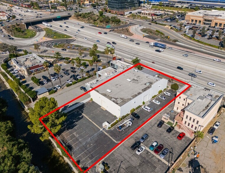 3106 E Garvey Ave, West Covina, CA à vendre - Photo du bâtiment - Image 3 de 60