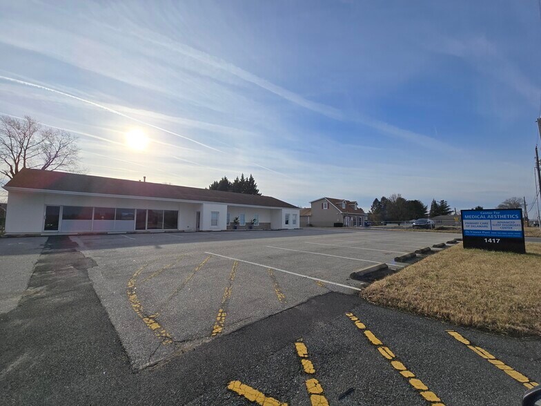 1417 New Burton Rd, Dover, DE à louer - Photo du bâtiment - Image 2 de 8