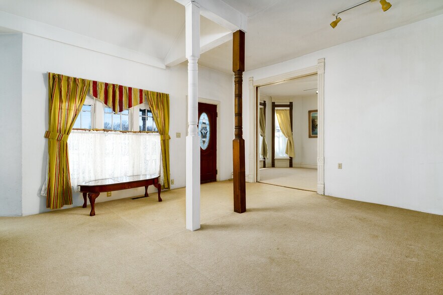 261 Lebanon Ave, Belleville, IL à vendre - Photo du bâtiment - Image 3 de 30