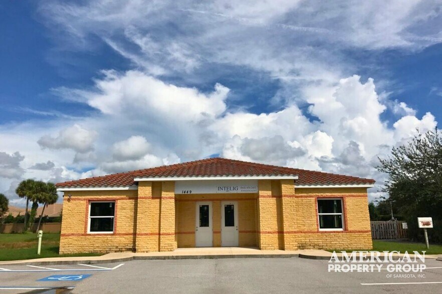 1449 S Tamiami Trl, Osprey, FL à louer - Photo du bâtiment - Image 2 de 9