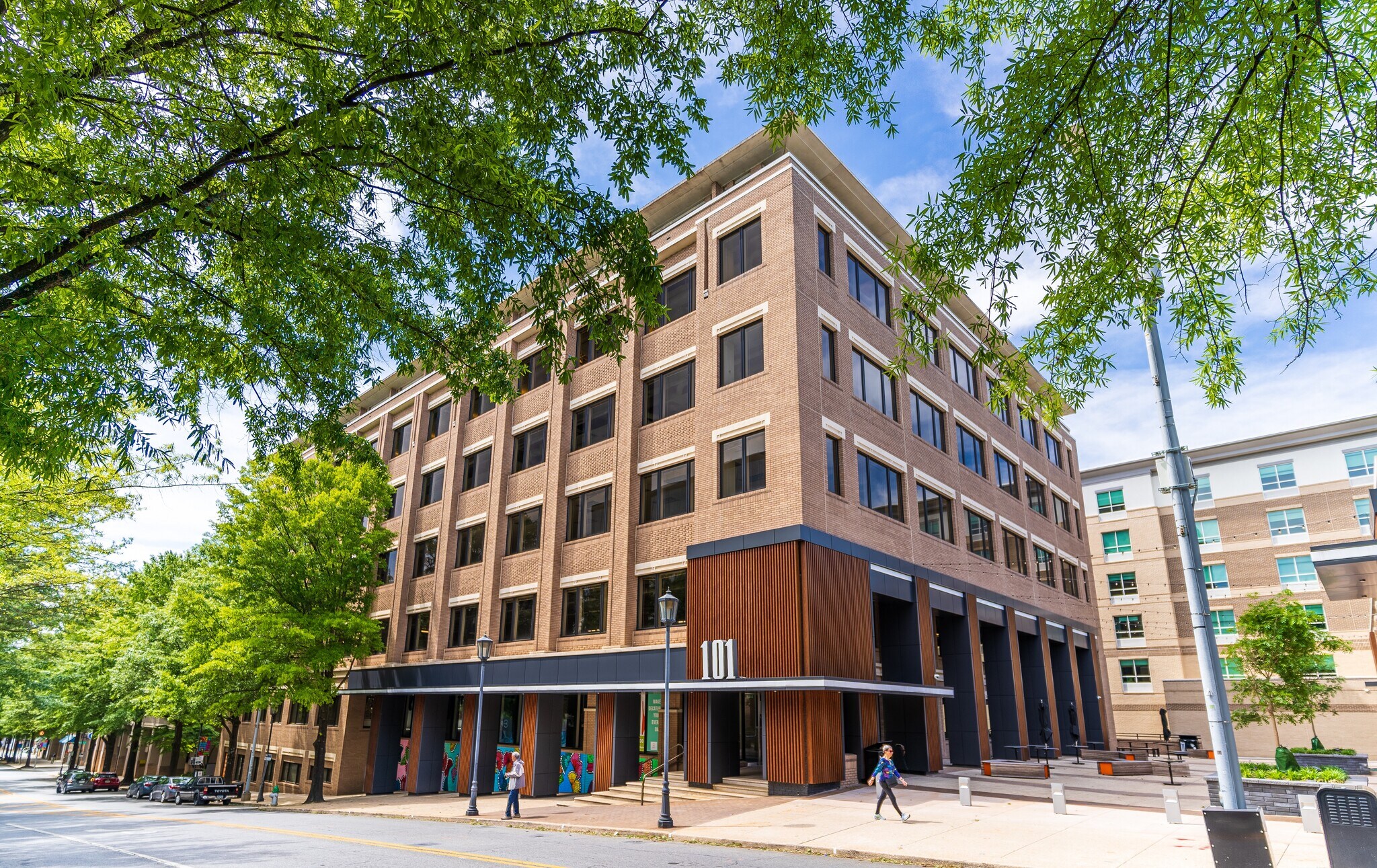 101 W Ponce De Leon Ave, Decatur, GA à louer Photo du bâtiment- Image 1 de 23