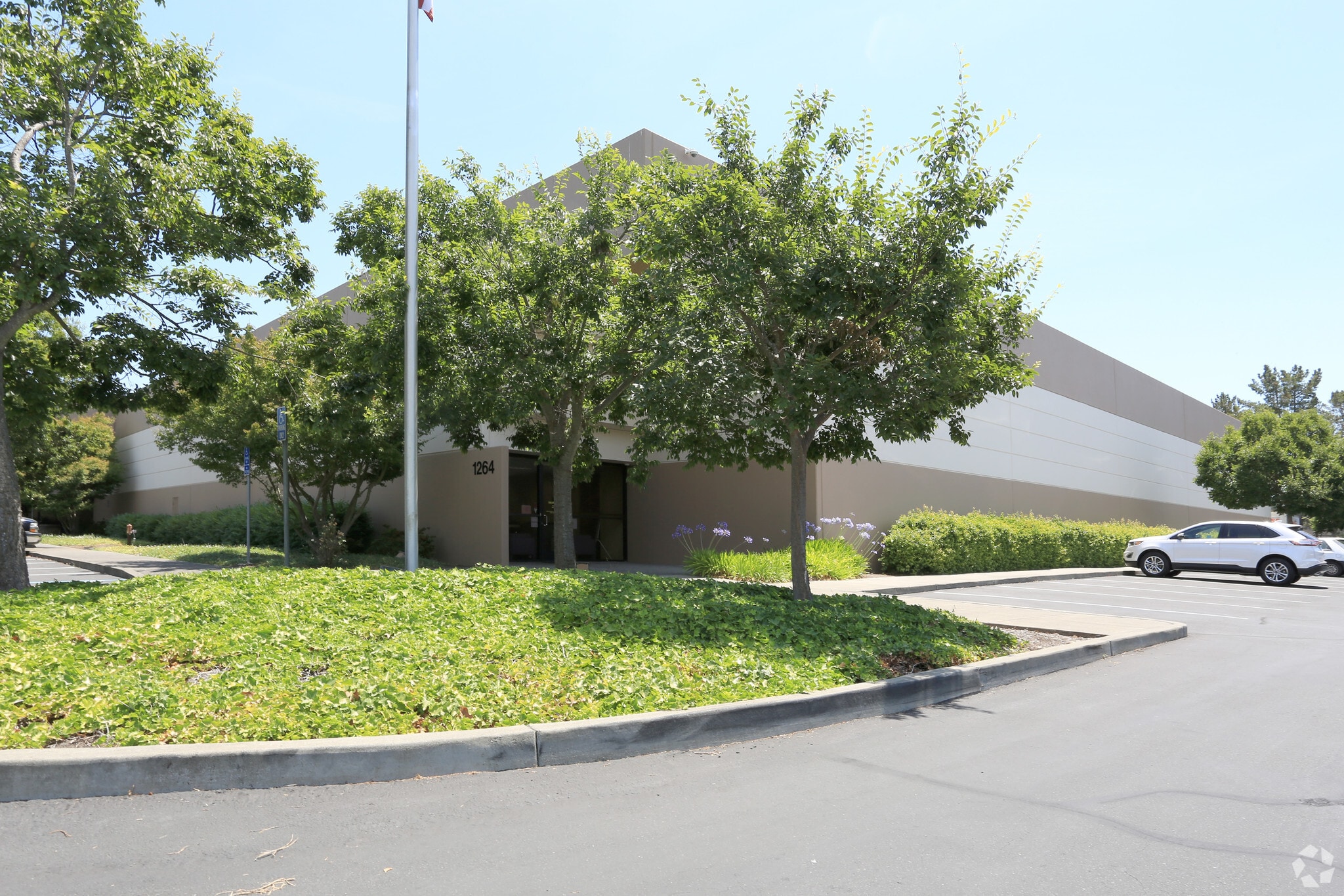 1264 Apollo Way, Santa Rosa, CA for lease Primary Photo- Image 1 of 4