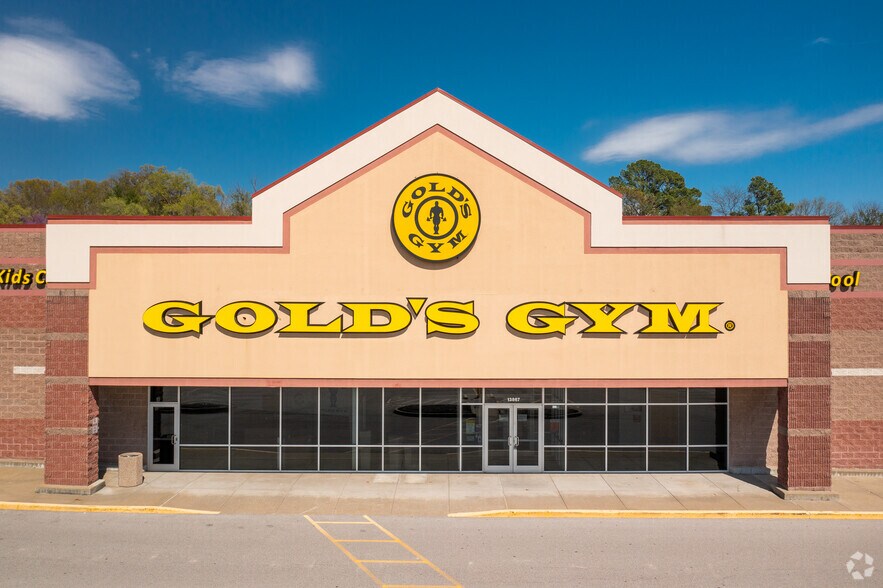 13901 Manchester Rd, Manchester, MO à louer - Photo du bâtiment - Image 2 de 8