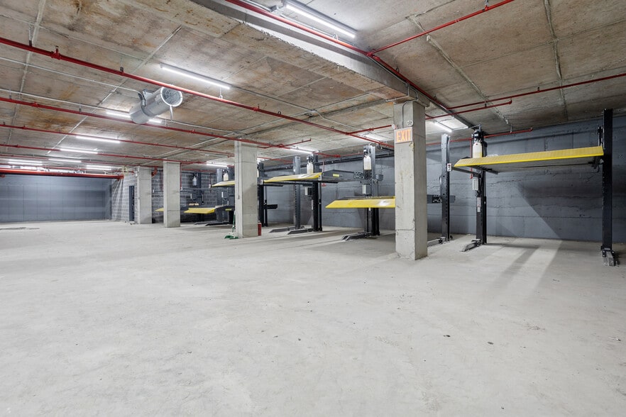 150-23 Barclay Ave, Flushing, NY for lease - Interior Photo - Image 3 of 3