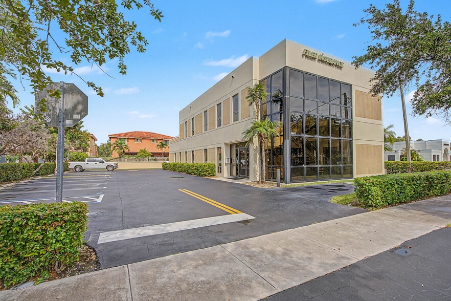 9440 SW 77th Ave, Miami, FL for sale - Building Photo - Image 1 of 25