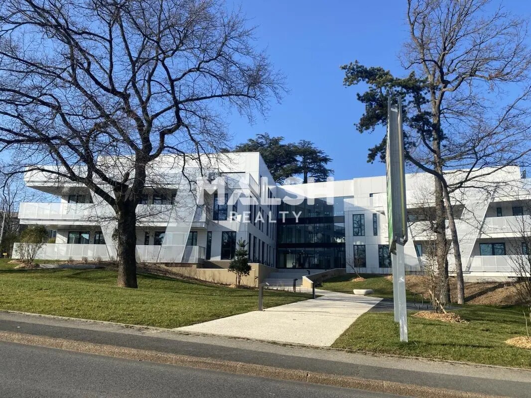 Office in Limonest for lease Building Photo- Image 1 of 14