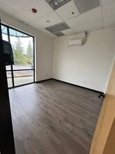 11905 Dry Creek Rd, Auburn, CA for lease Interior Photo- Image 2 of 4