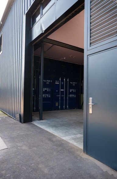 Courtlands Rd, Eastbourne for lease - Building Photo - Image 3 of 9