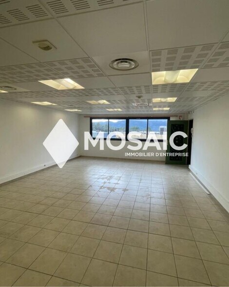 Office in Mouans-Sartoux for sale - Interior Photo - Image 2 of 8