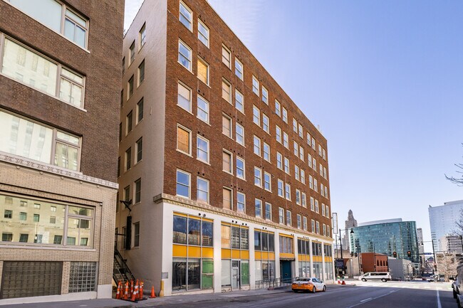 More details for 1301 Oak St, Kansas City, MO - Retail for Lease