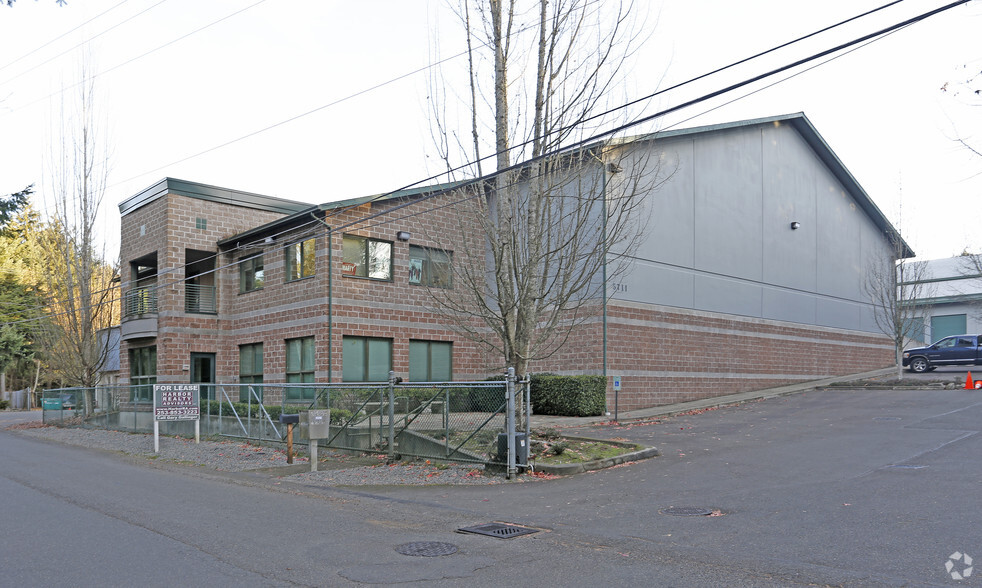 5709-5711 34th Ave NW, Gig Harbor, WA for lease - Primary Photo - Image 1 of 5