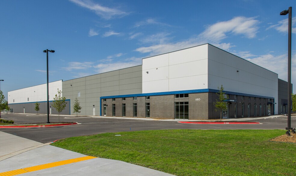 Oakwood & Dixieland Rd, Lowell, AR à louer - Photo du bâtiment - Image 2 de 14