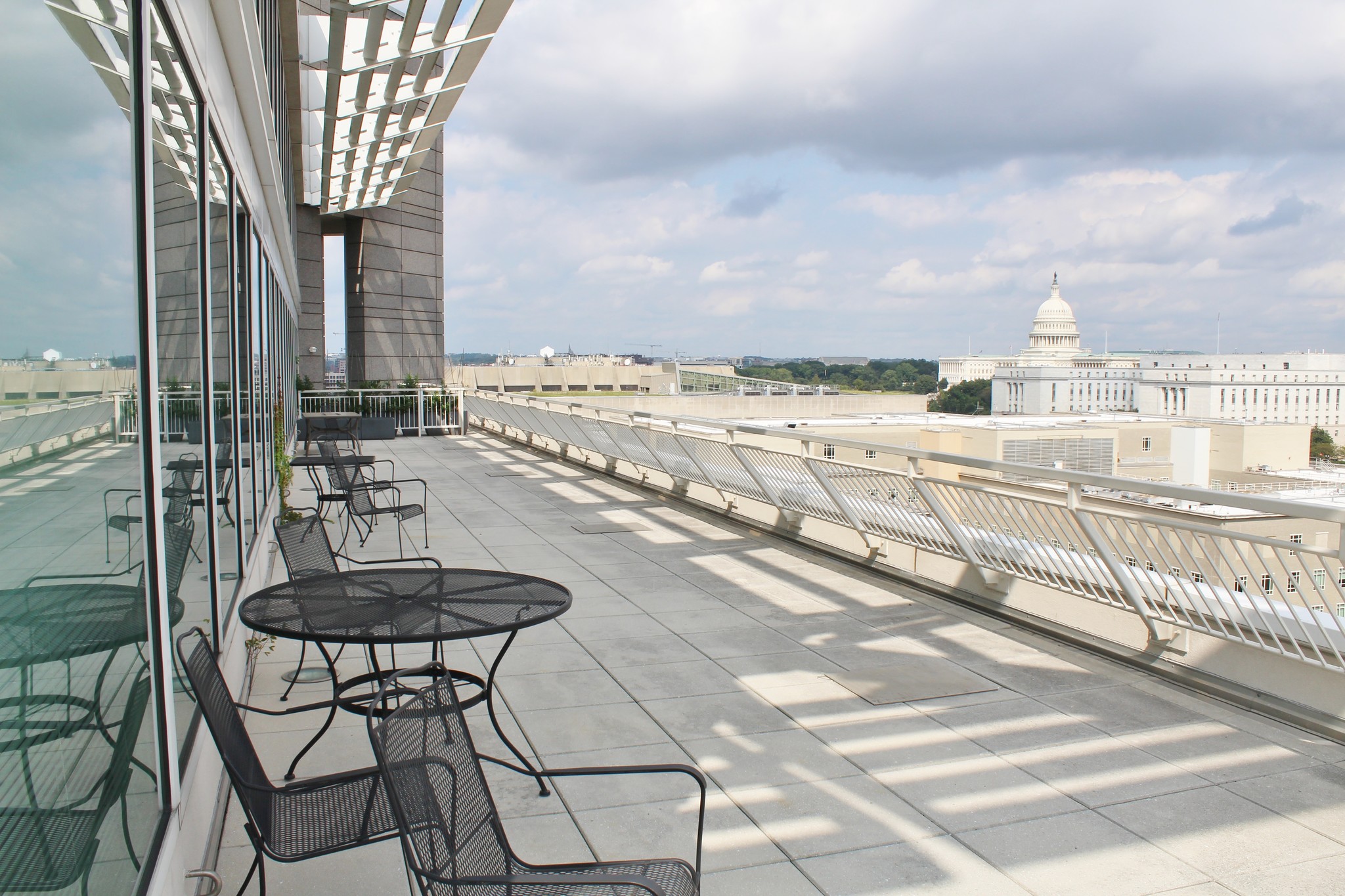 425 3rd St SW, Washington, DC à vendre Photo du bâtiment- Image 1 de 1